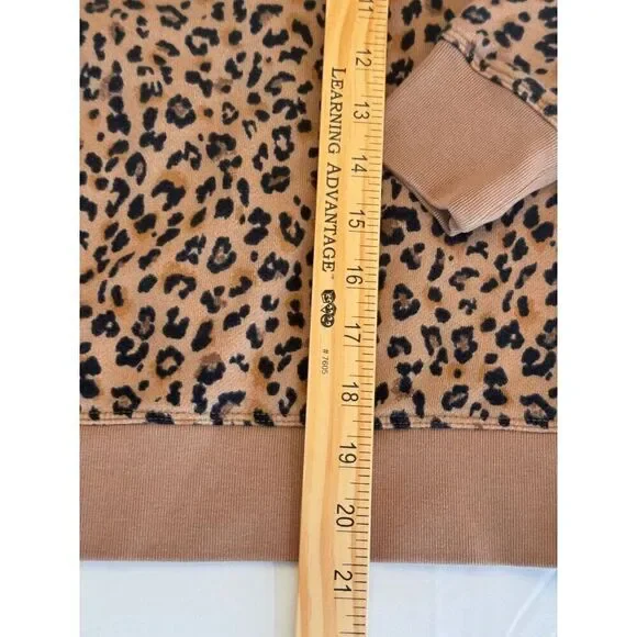J. Crew Cozy Leopard Print Crewneck Sweatshirt Sz XS EUC preppy, soft - Picture 5 of 7